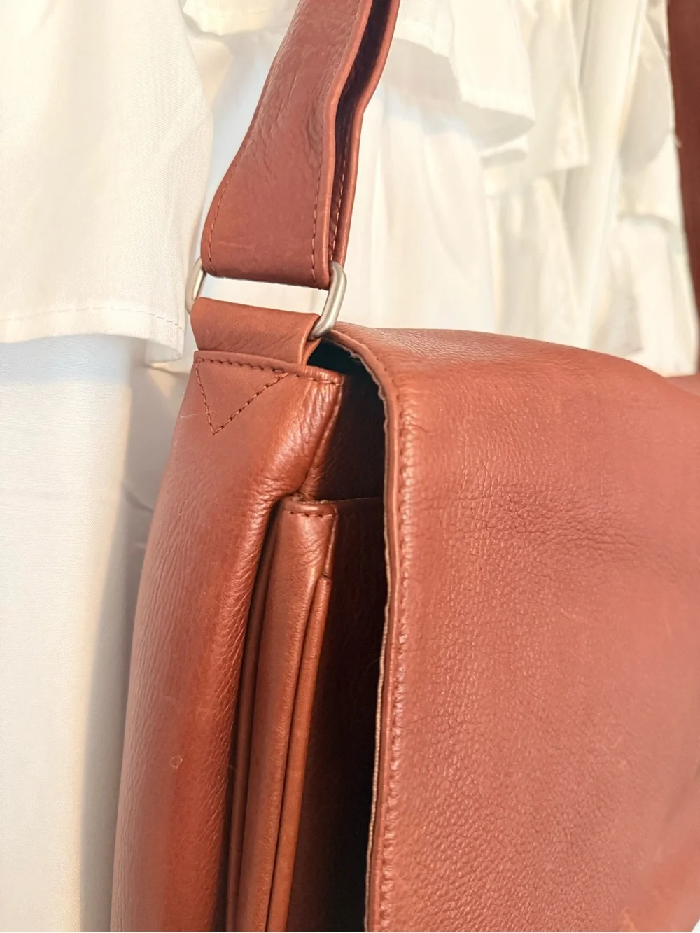 Osgoode Marley /// Messenger Bag - Brandy